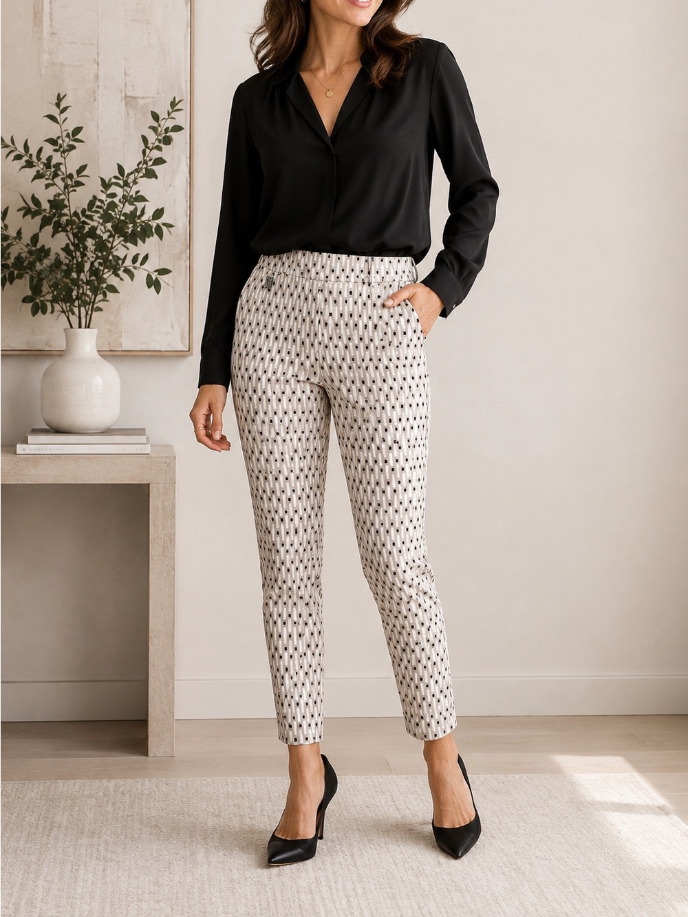 Joseph Ribkoff Cream Ankle Pants with Black Geometric‎ Print Size 10